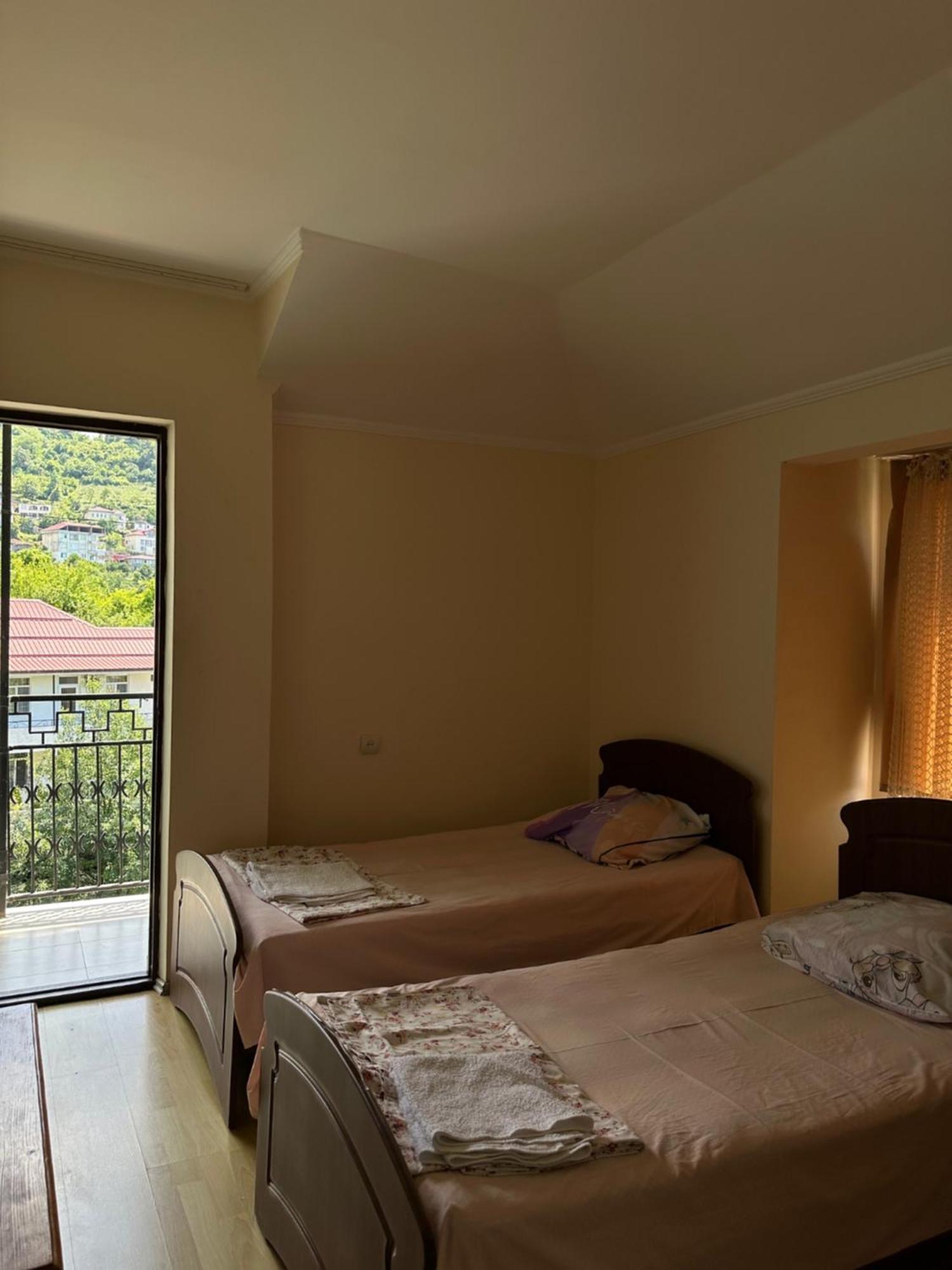 Temo'S Guesthouse Szarpi Kültér fotó