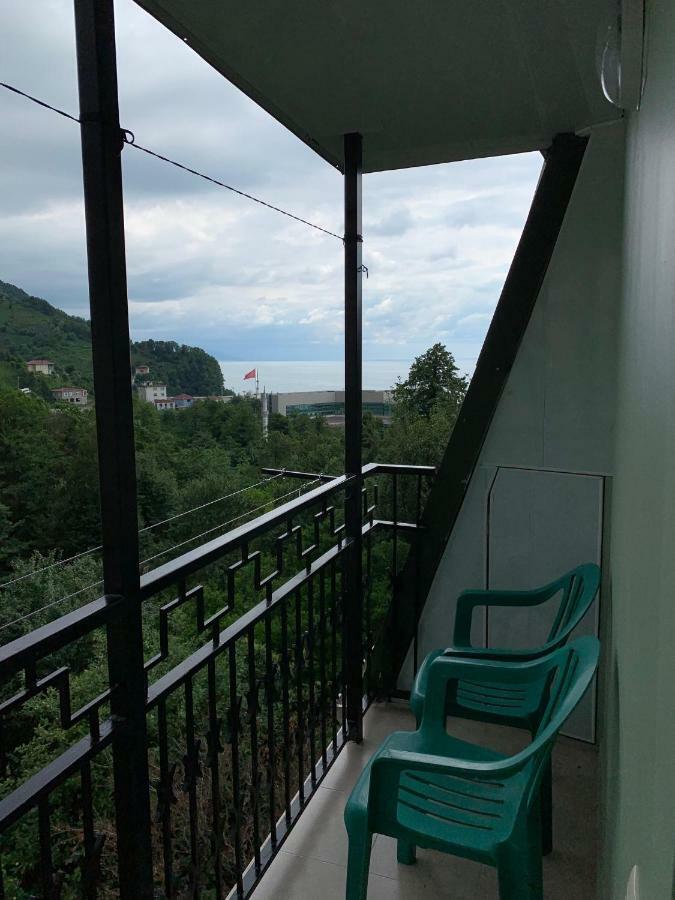 Temo'S Guesthouse Szarpi Kültér fotó