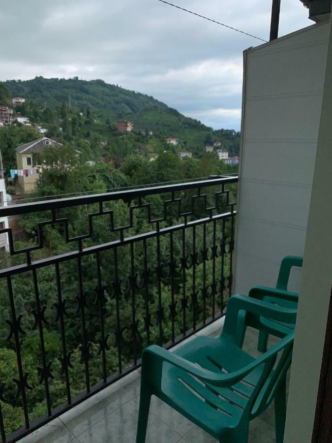 Temo'S Guesthouse Szarpi Kültér fotó
